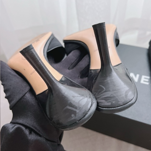 Auth Chanel Vintage Classic CC Logo Black Mules - Size 37.5 - Picture 6 of 9